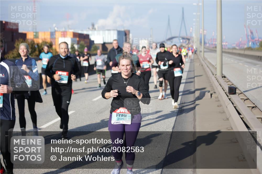 03.10.2025 - Köhlbrandbrückenlauf Jannik Wohlers http://msf.ph/oto/9082563 03.10.2025 10:05:41 Position 3 2125 meine-sportfotos.de