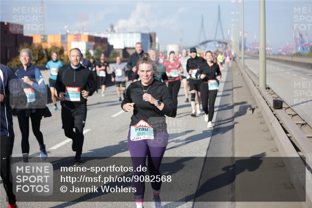03.10.2025 - Köhlbrandbrückenlauf Jannik Wohlers http://msf.ph/oto/9082568 03.10.2025 10:05:41 Position 3 2125 meine-sportfotos.de