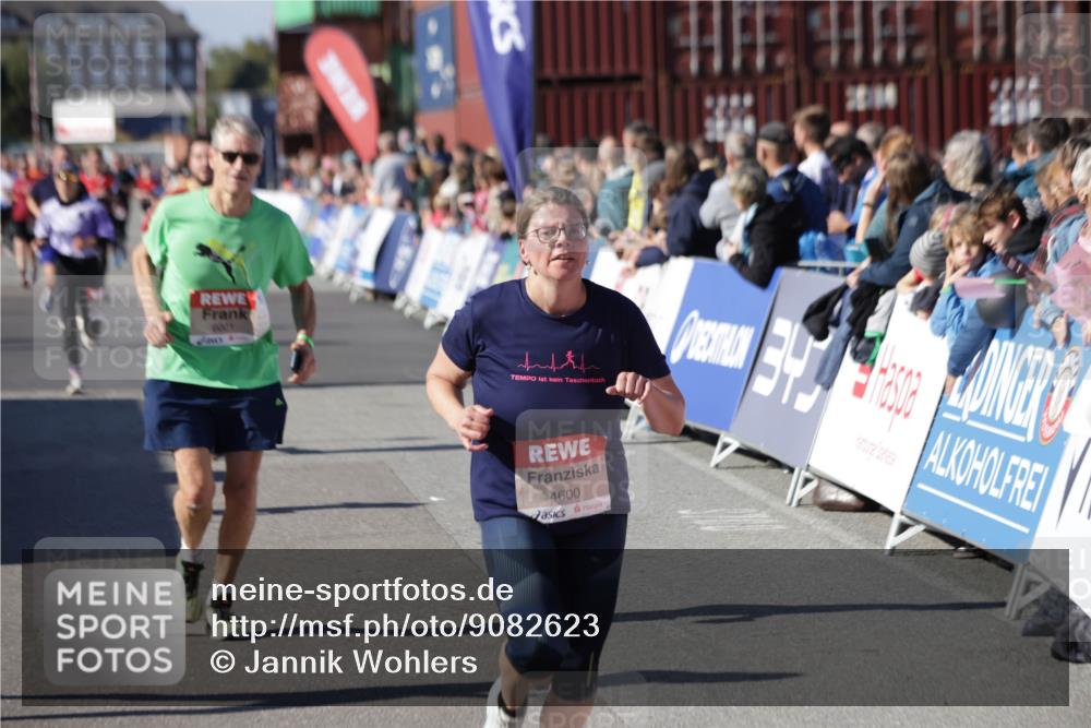 03.10.2025 - Köhlbrandbrückenlauf Jannik Wohlers http://msf.ph/oto/9082623 03.10.2025 13:18:15 Ziel 4472, 4473, 4581, 4600, 4620, 4661, 5209, 5379, 5454, 5691, 5816, 6001, 6310, 6326 meine-sportfotos.de