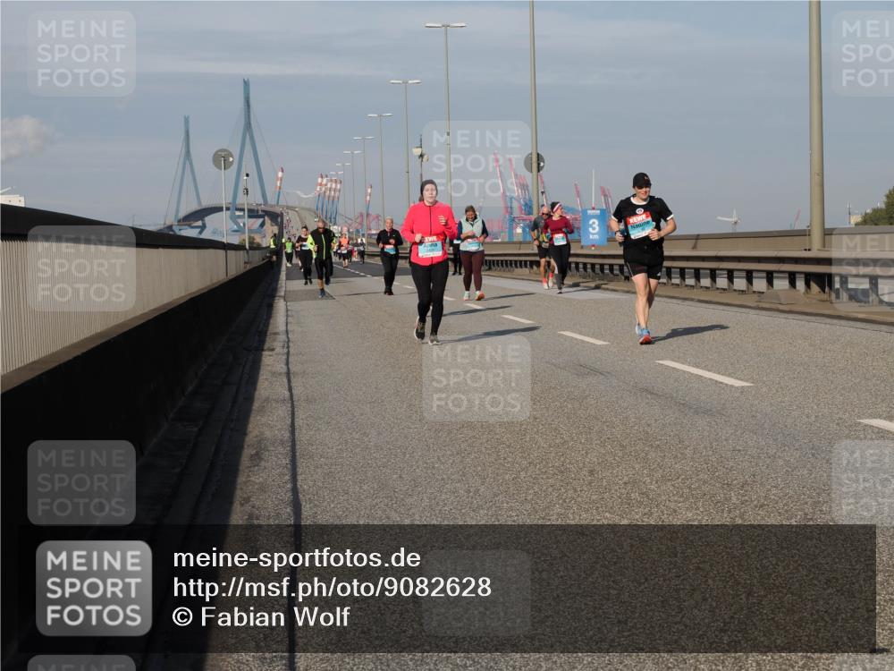 03.10.2025 - Köhlbrandbrückenlauf Fabian Wolf http://msf.ph/oto/9082628 03.10.2025 10:18:46 Position 3 3 meine-sportfotos.de