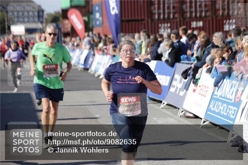 03.10.2025 - Köhlbrandbrückenlauf Jannik Wohlers http://msf.ph/oto/9082635 03.10.2025 13:18:15 Ziel 4472, 4473, 4581, 4600, 4620, 4661, 5209, 5379, 5454, 5691, 5816, 6001, 6310, 6326 meine-sportfotos.de
