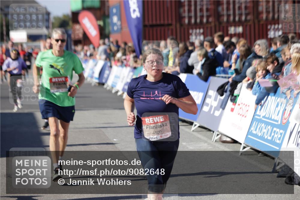 03.10.2025 - Köhlbrandbrückenlauf Jannik Wohlers http://msf.ph/oto/9082648 03.10.2025 13:18:15 Ziel 4472, 4473, 4581, 4600, 4620, 4661, 5209, 5379, 5454, 5691, 5816, 6001, 6310, 6326 meine-sportfotos.de