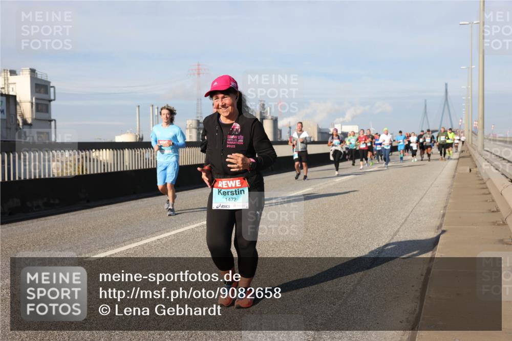 03.10.2025 - Köhlbrandbrückenlauf Lena Gebhardt http://msf.ph/oto/9082658 03.10.2025 10:04:38 Position 2 2025, 1472 meine-sportfotos.de