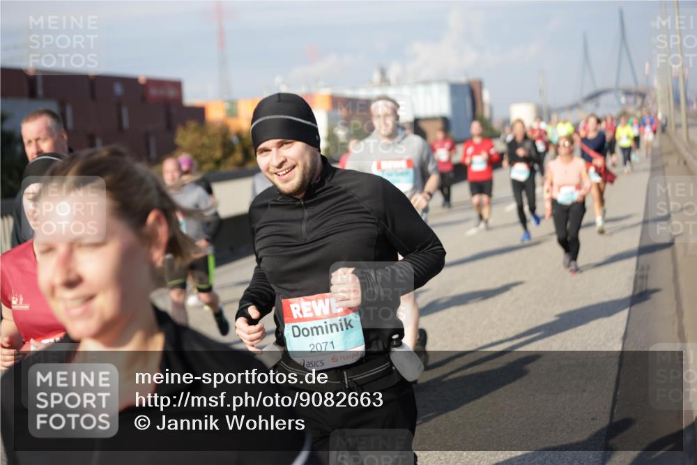 03.10.2025 - Köhlbrandbrückenlauf Jannik Wohlers http://msf.ph/oto/9082663 03.10.2025 10:05:45 Position 3 2071 meine-sportfotos.de