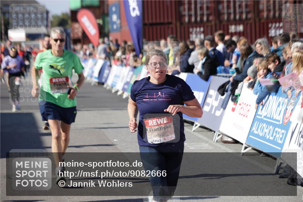 03.10.2025 - Köhlbrandbrückenlauf Jannik Wohlers http://msf.ph/oto/9082666 03.10.2025 13:18:15 Ziel 4472, 4473, 4581, 4600, 4620, 4661, 5209, 5379, 5454, 5691, 5816, 6001, 6310, 6326 meine-sportfotos.de