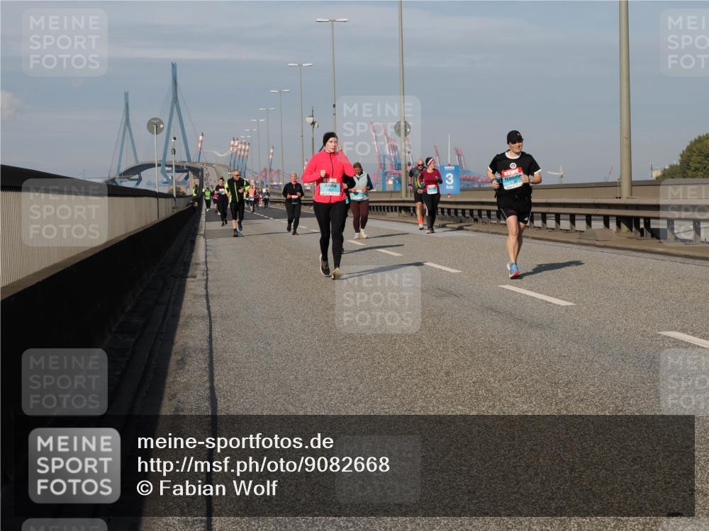 03.10.2025 - Köhlbrandbrückenlauf Fabian Wolf http://msf.ph/oto/9082668 03.10.2025 10:18:47 Position 3 3 meine-sportfotos.de