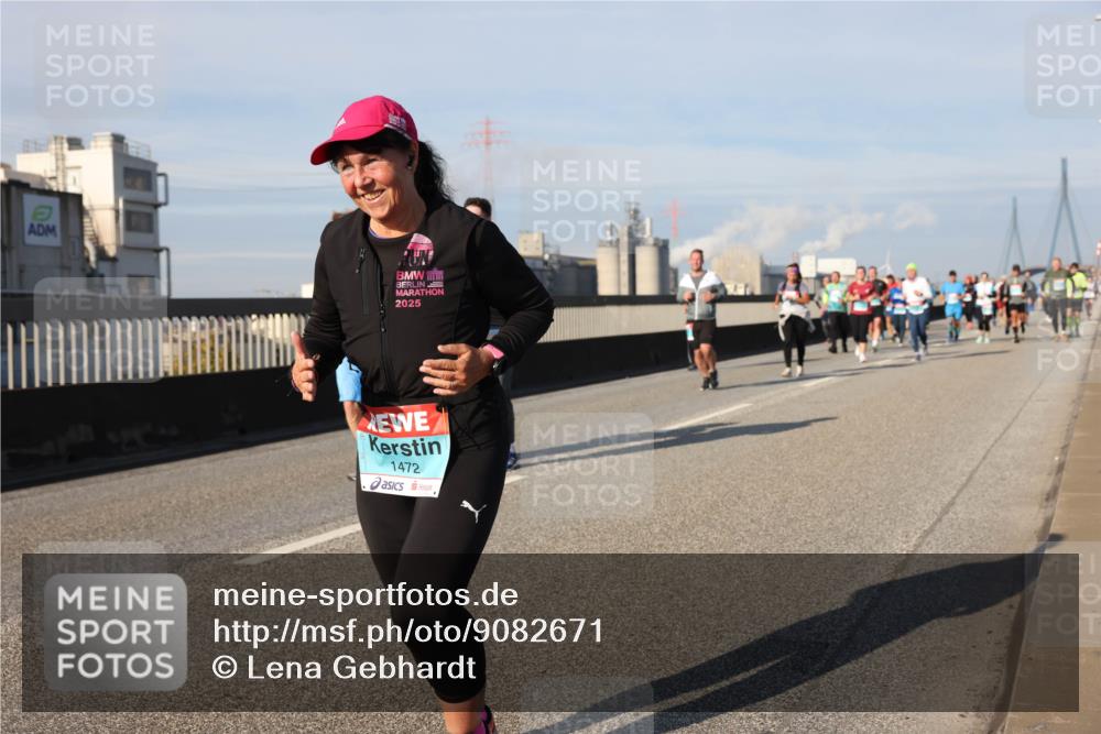 03.10.2025 - Köhlbrandbrückenlauf Lena Gebhardt http://msf.ph/oto/9082671 03.10.2025 10:04:38 Position 2 2025, 1472 meine-sportfotos.de