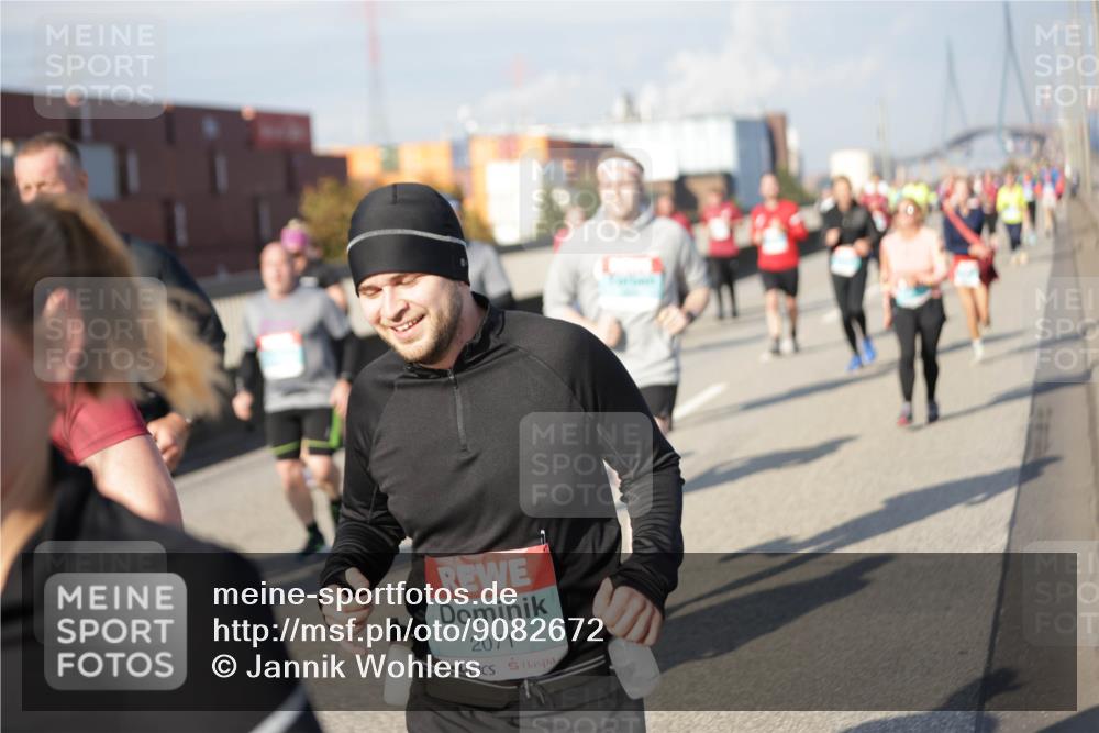 03.10.2025 - Köhlbrandbrückenlauf Jannik Wohlers http://msf.ph/oto/9082672 03.10.2025 10:05:45 Position 3 2071 meine-sportfotos.de