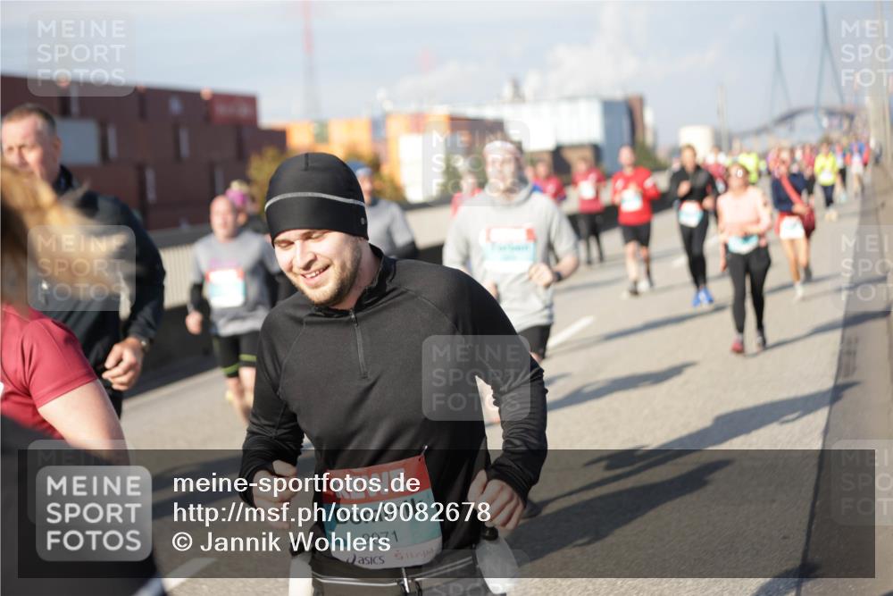 03.10.2025 - Köhlbrandbrückenlauf Jannik Wohlers http://msf.ph/oto/9082678 03.10.2025 10:05:45 Position 3 2071 meine-sportfotos.de