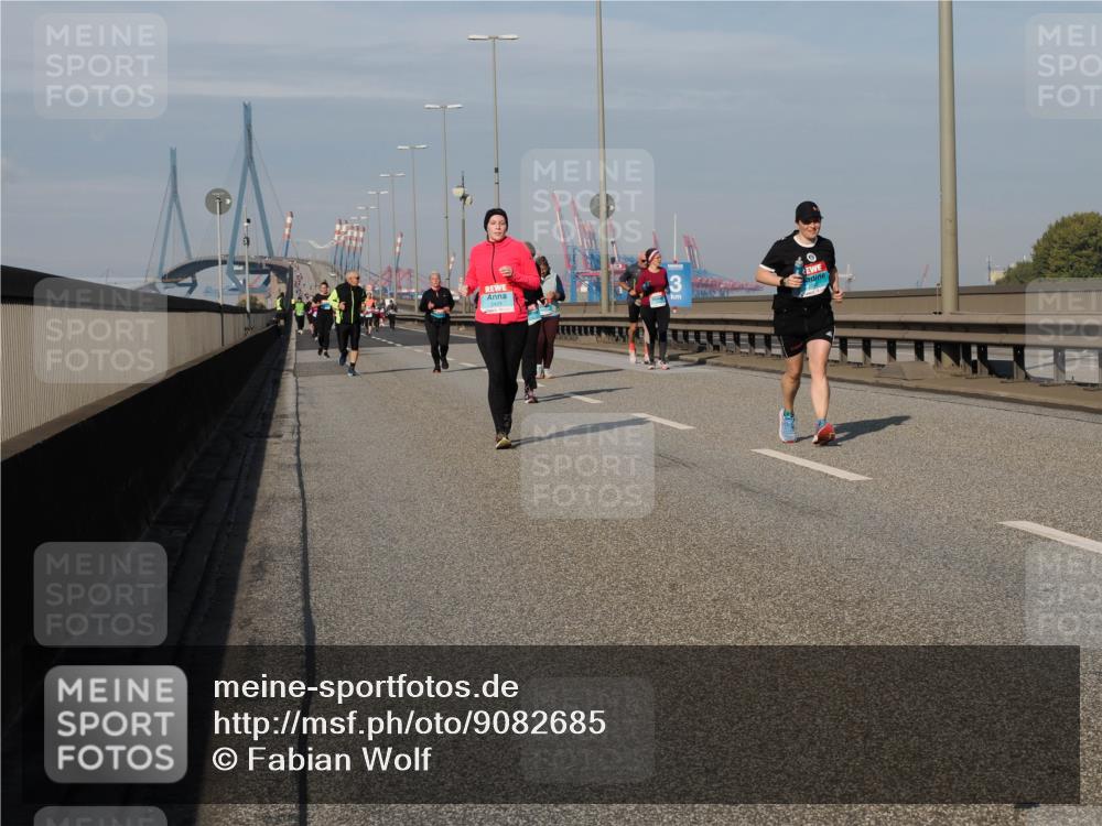 03.10.2025 - Köhlbrandbrückenlauf Fabian Wolf http://msf.ph/oto/9082685 03.10.2025 10:18:47 Position 3 3 meine-sportfotos.de