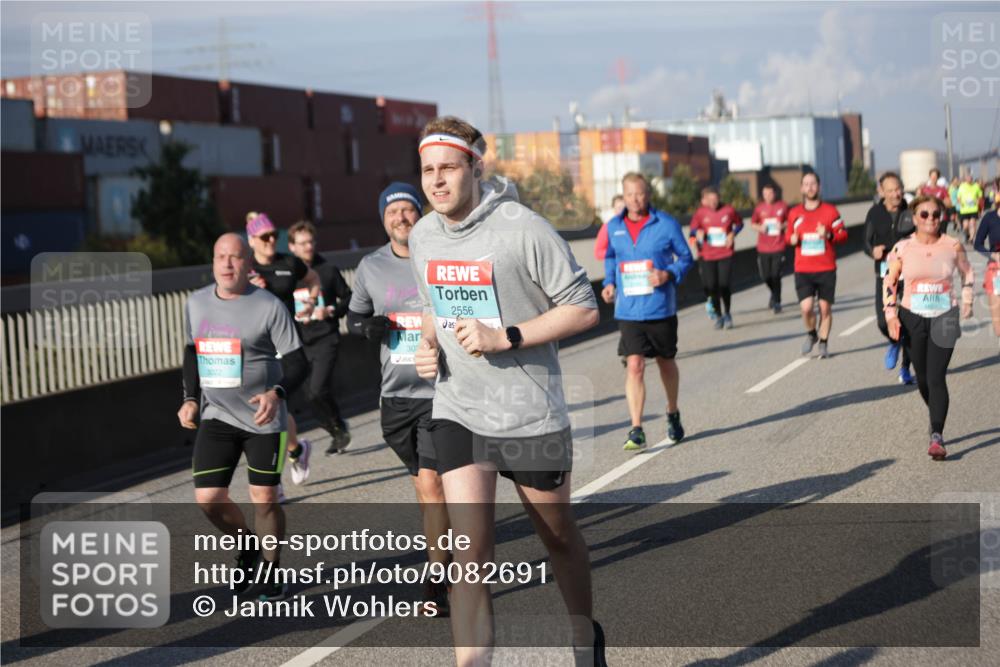 03.10.2025 - Köhlbrandbrückenlauf Jannik Wohlers http://msf.ph/oto/9082691 03.10.2025 10:05:46 Position 3 2556, 30 meine-sportfotos.de