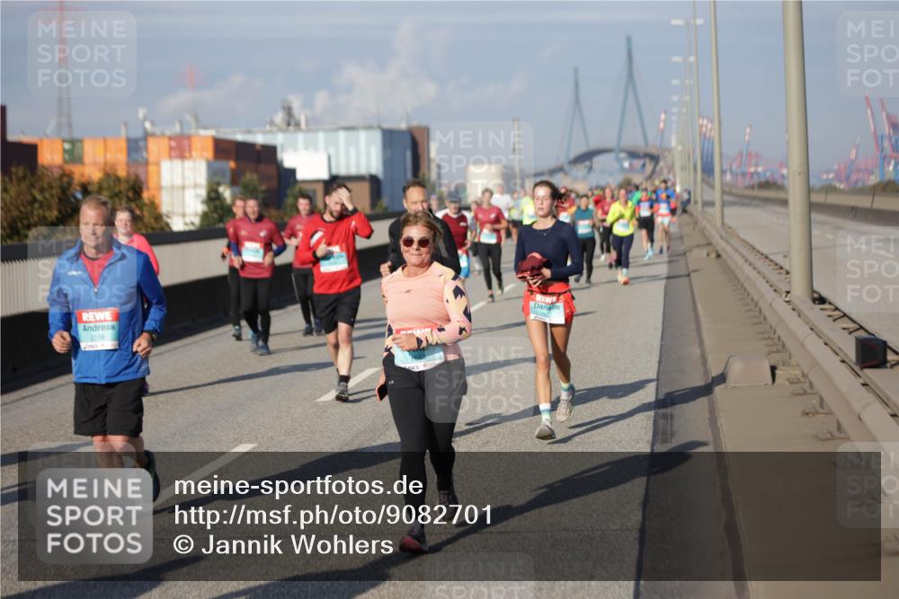 03.10.2025 - Köhlbrandbrückenlauf Jannik Wohlers http://msf.ph/oto/9082701 03.10.2025 10:05:47 Position 3 2158, 117 meine-sportfotos.de
