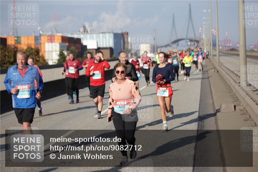 03.10.2025 - Köhlbrandbrückenlauf Jannik Wohlers http://msf.ph/oto/9082712 03.10.2025 10:05:48 Position 3 2158, 1683, 122 meine-sportfotos.de