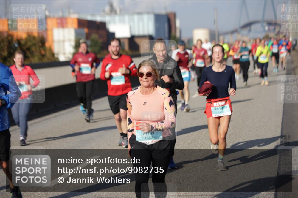 03.10.2025 - Köhlbrandbrückenlauf Jannik Wohlers http://msf.ph/oto/9082735 03.10.2025 10:05:48 Position 3 1683, 1282 meine-sportfotos.de
