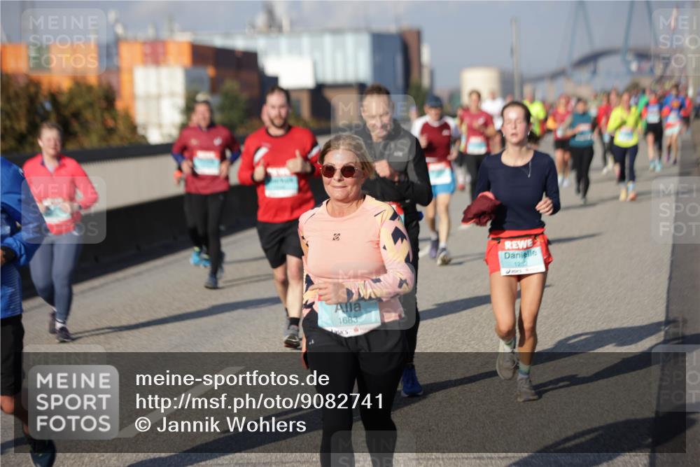 03.10.2025 - Köhlbrandbrückenlauf Jannik Wohlers http://msf.ph/oto/9082741 03.10.2025 10:05:48 Position 3 1683, 1282 meine-sportfotos.de