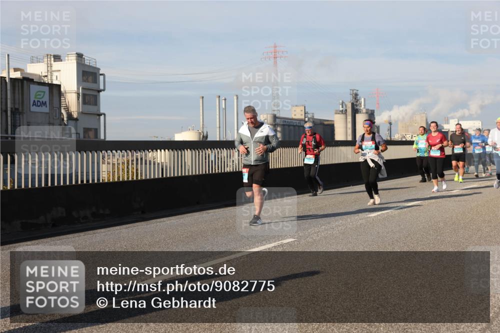 03.10.2025 - Köhlbrandbrückenlauf Lena Gebhardt http://msf.ph/oto/9082775 03.10.2025 10:04:41 Position 2  meine-sportfotos.de