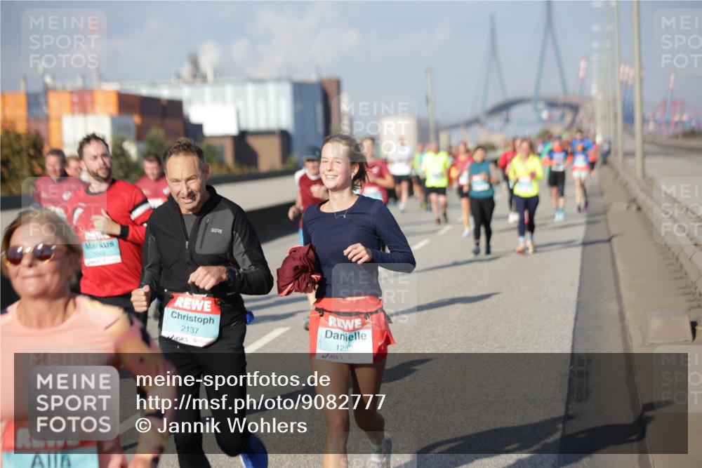 03.10.2025 - Köhlbrandbrückenlauf Jannik Wohlers http://msf.ph/oto/9082777 03.10.2025 10:05:49 Position 3 2049, 2137, 1252 meine-sportfotos.de