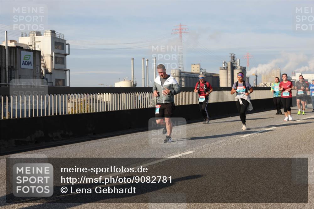 03.10.2025 - Köhlbrandbrückenlauf Lena Gebhardt http://msf.ph/oto/9082781 03.10.2025 10:04:41 Position 2  meine-sportfotos.de