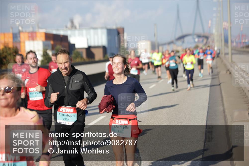 03.10.2025 - Köhlbrandbrückenlauf Jannik Wohlers http://msf.ph/oto/9082787 03.10.2025 10:05:49 Position 3 2049, 2137, 1252 meine-sportfotos.de
