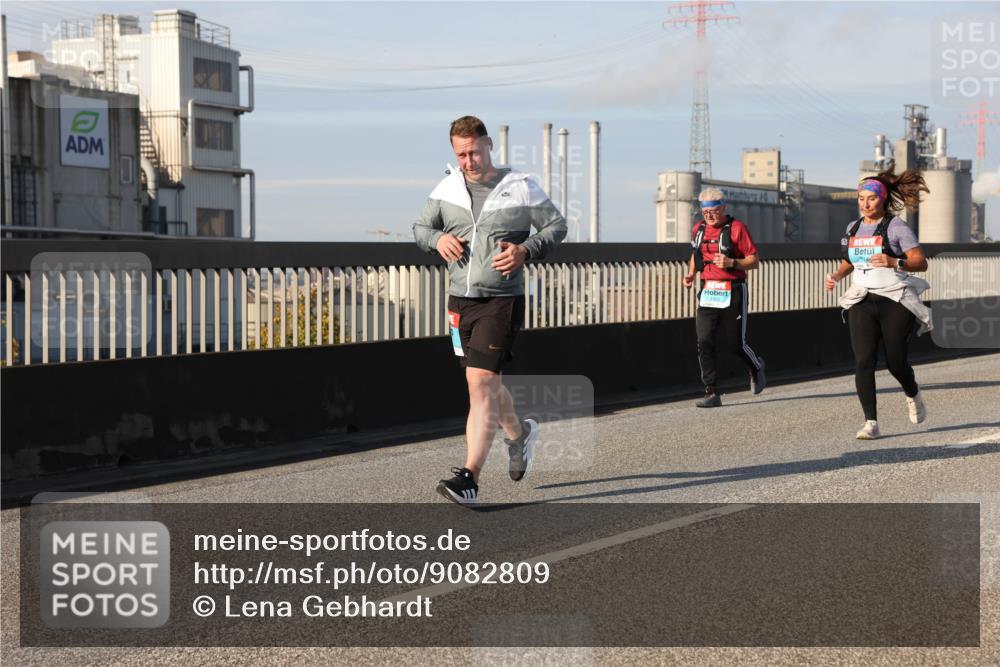 03.10.2025 - Köhlbrandbrückenlauf Lena Gebhardt http://msf.ph/oto/9082809 03.10.2025 10:04:41 Position 2  meine-sportfotos.de