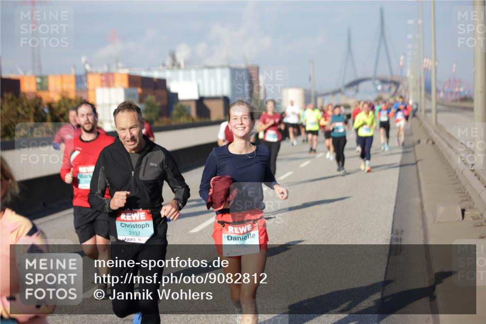 03.10.2025 - Köhlbrandbrückenlauf Jannik Wohlers http://msf.ph/oto/9082812 03.10.2025 10:05:49 Position 3 2137, 1252 meine-sportfotos.de