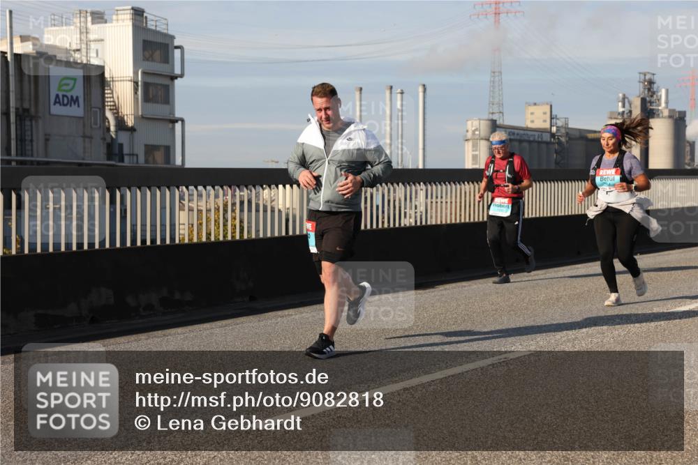 03.10.2025 - Köhlbrandbrückenlauf Lena Gebhardt http://msf.ph/oto/9082818 03.10.2025 10:04:41 Position 2  meine-sportfotos.de