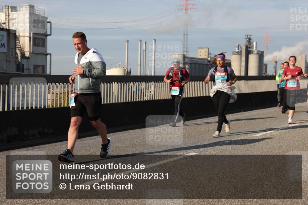 03.10.2025 - Köhlbrandbrückenlauf Lena Gebhardt http://msf.ph/oto/9082831 03.10.2025 10:04:42 Position 2  meine-sportfotos.de