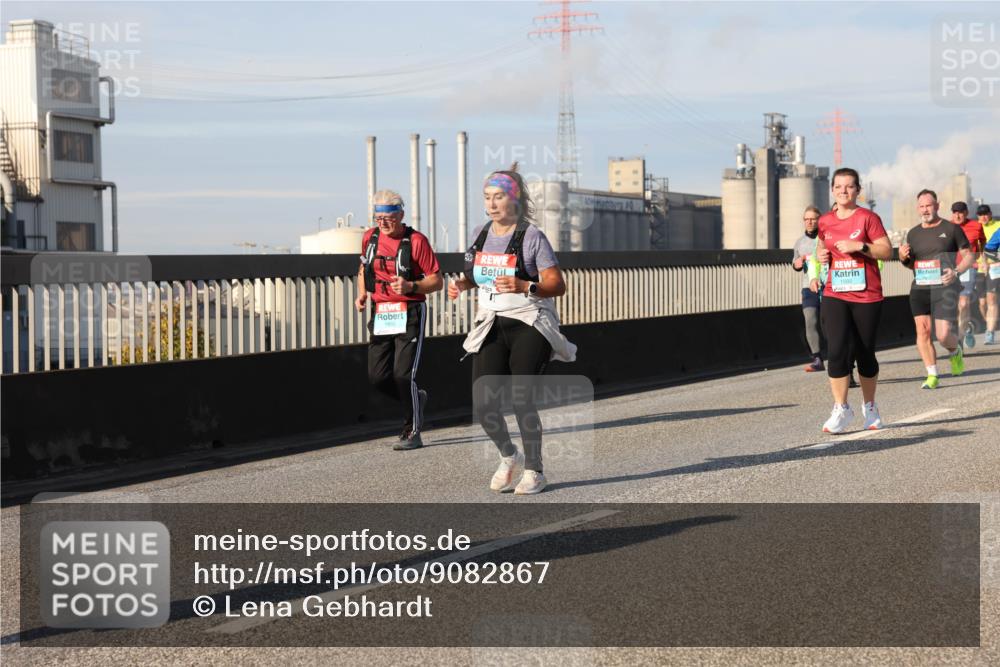 03.10.2025 - Köhlbrandbrückenlauf Lena Gebhardt http://msf.ph/oto/9082867 03.10.2025 10:04:43 Position 2 1592 meine-sportfotos.de