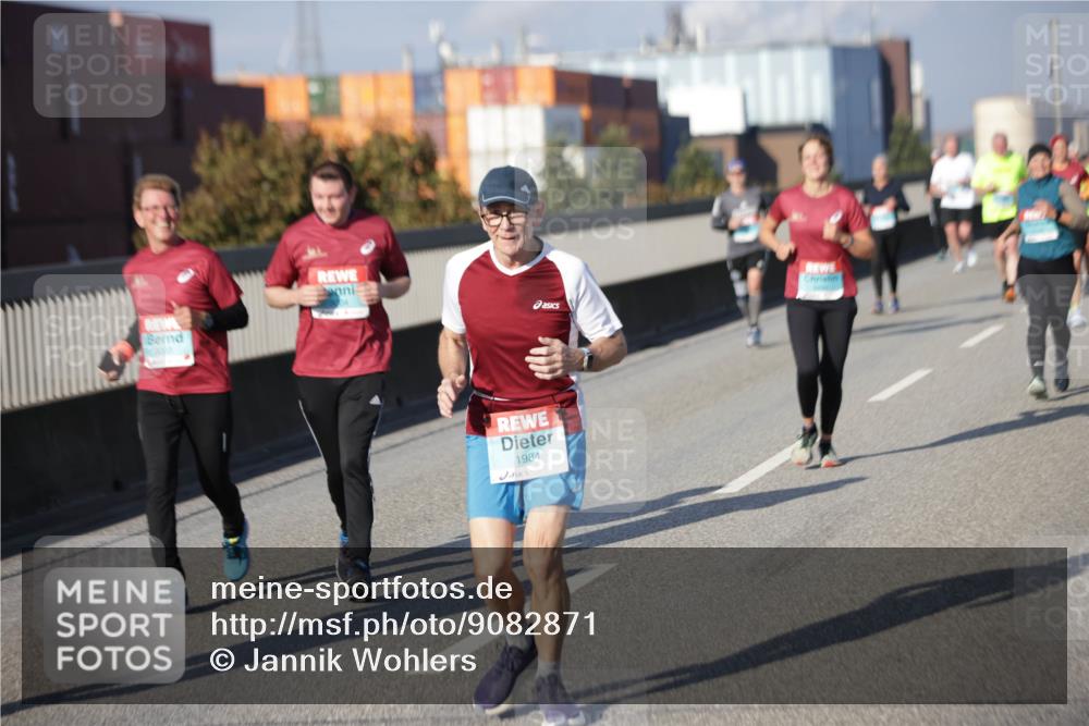 03.10.2025 - Köhlbrandbrückenlauf Jannik Wohlers http://msf.ph/oto/9082871 03.10.2025 10:05:52 Position 3 1984 meine-sportfotos.de