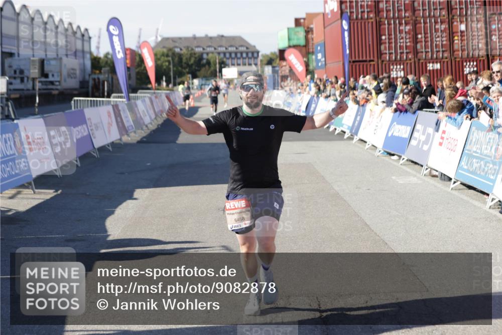 03.10.2025 - Köhlbrandbrückenlauf Jannik Wohlers http://msf.ph/oto/9082878 03.10.2025 12:51:28 Ziel 6047, 6458 meine-sportfotos.de