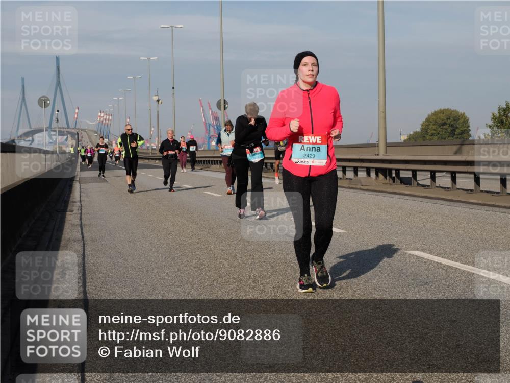 03.10.2025 - Köhlbrandbrückenlauf Fabian Wolf http://msf.ph/oto/9082886 03.10.2025 10:18:51 Position 3 2429 meine-sportfotos.de