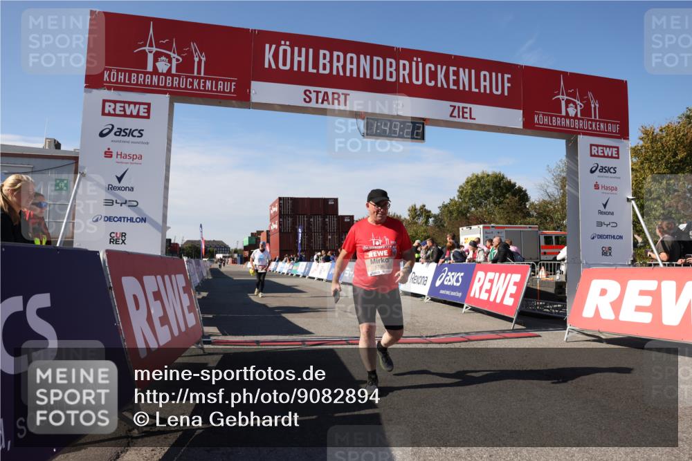 03.10.2025 - Köhlbrandbrückenlauf Lena Gebhardt http://msf.ph/oto/9082894 03.10.2025 13:49:22 Ziel 5736, 6102 meine-sportfotos.de