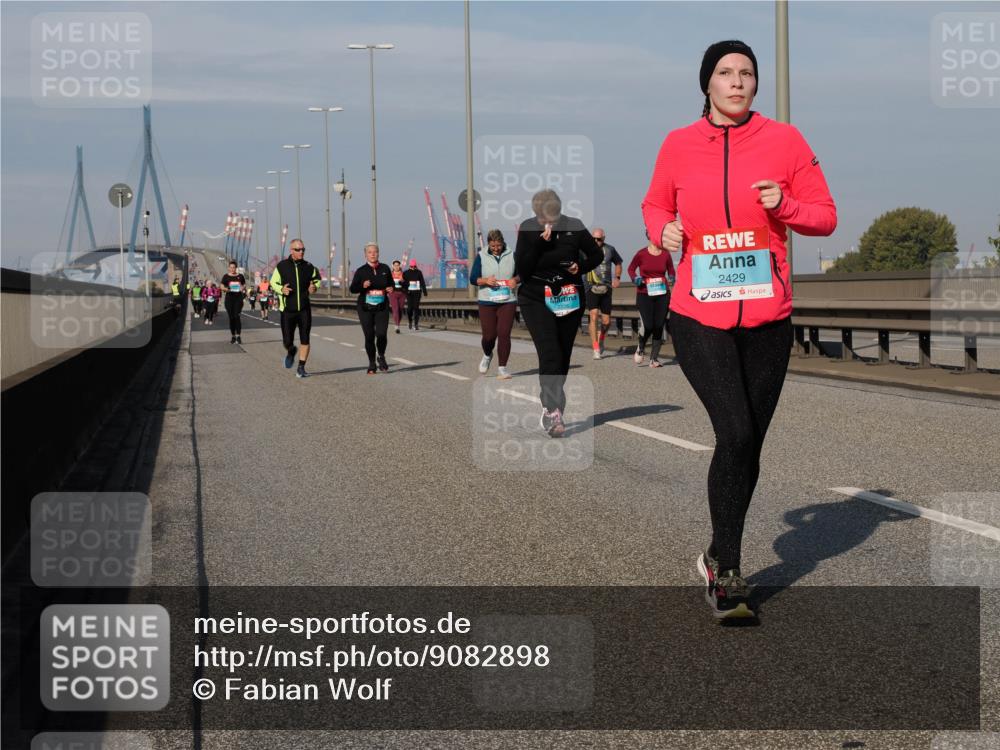 03.10.2025 - Köhlbrandbrückenlauf Fabian Wolf http://msf.ph/oto/9082898 03.10.2025 10:18:52 Position 3 2429 meine-sportfotos.de