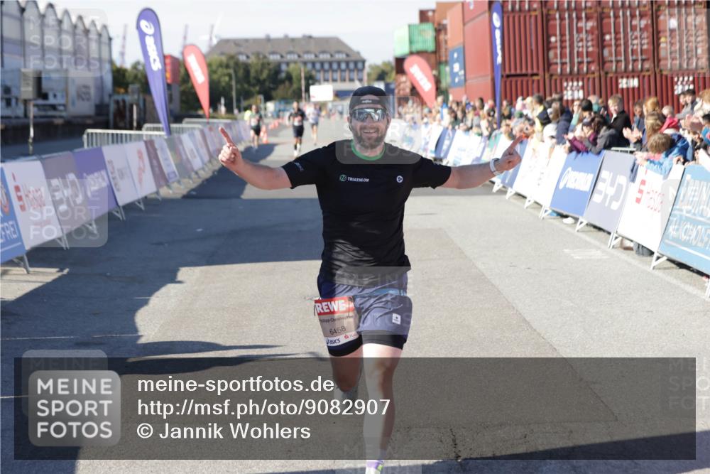 03.10.2025 - Köhlbrandbrückenlauf Jannik Wohlers http://msf.ph/oto/9082907 03.10.2025 12:51:28 Ziel 6047, 6458 meine-sportfotos.de
