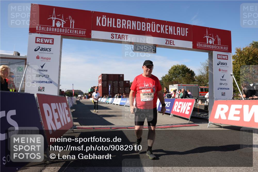 03.10.2025 - Köhlbrandbrückenlauf Lena Gebhardt http://msf.ph/oto/9082910 03.10.2025 13:49:23 Ziel 5736, 6102 meine-sportfotos.de
