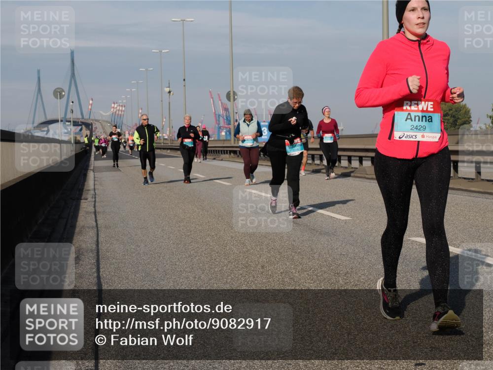 03.10.2025 - Köhlbrandbrückenlauf Fabian Wolf http://msf.ph/oto/9082917 03.10.2025 10:18:52 Position 3 2429 meine-sportfotos.de