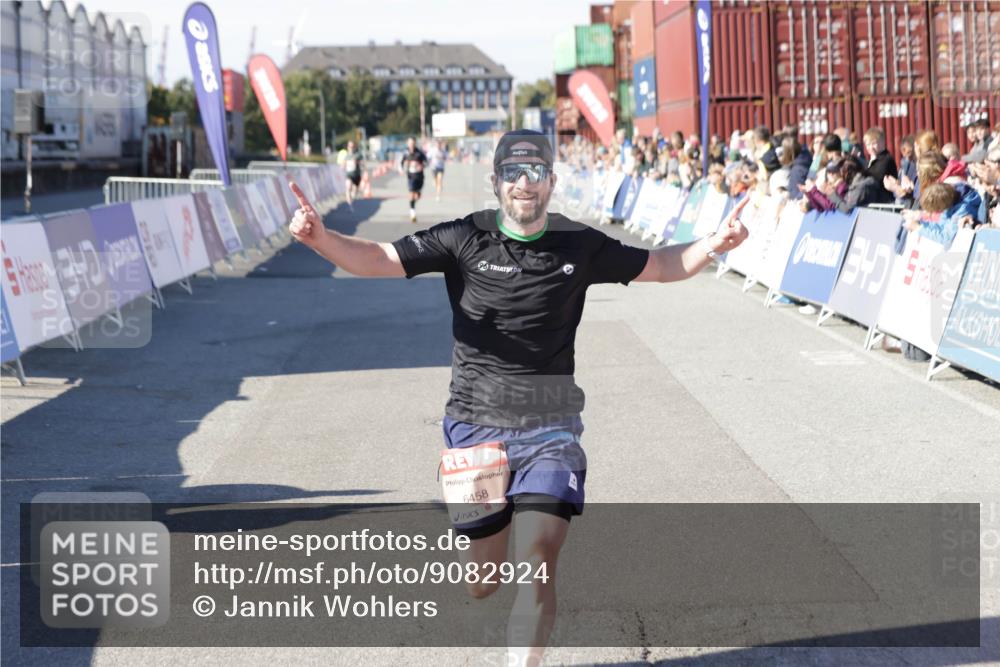 03.10.2025 - Köhlbrandbrückenlauf Jannik Wohlers http://msf.ph/oto/9082924 03.10.2025 12:51:28 Ziel 6047, 6458 meine-sportfotos.de