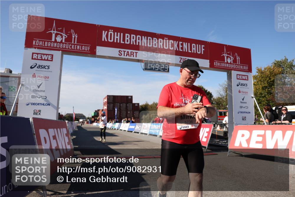 03.10.2025 - Köhlbrandbrückenlauf Lena Gebhardt http://msf.ph/oto/9082931 03.10.2025 13:49:24 Ziel 5736, 6102 meine-sportfotos.de