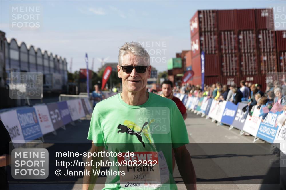 03.10.2025 - Köhlbrandbrückenlauf Jannik Wohlers http://msf.ph/oto/9082932 03.10.2025 13:18:20 Ziel 4341, 4472, 4473, 4560, 4581, 4600, 4760, 5379, 5440, 5454, 5691, 5722, 5816, 6001, 6310 meine-sportfotos.de