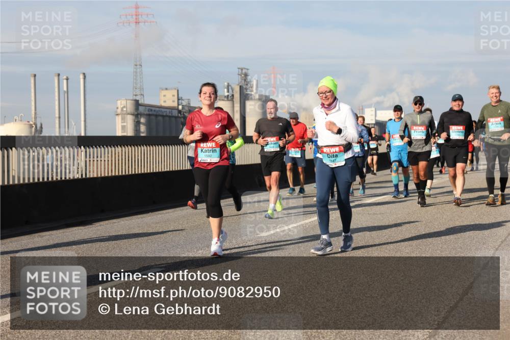 03.10.2025 - Köhlbrandbrückenlauf Lena Gebhardt http://msf.ph/oto/9082950 03.10.2025 10:04:44 Position 2 1592, 1847 meine-sportfotos.de