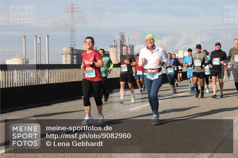 03.10.2025 - Köhlbrandbrückenlauf Lena Gebhardt http://msf.ph/oto/9082960 03.10.2025 10:04:44 Position 2 1592, 1847 meine-sportfotos.de
