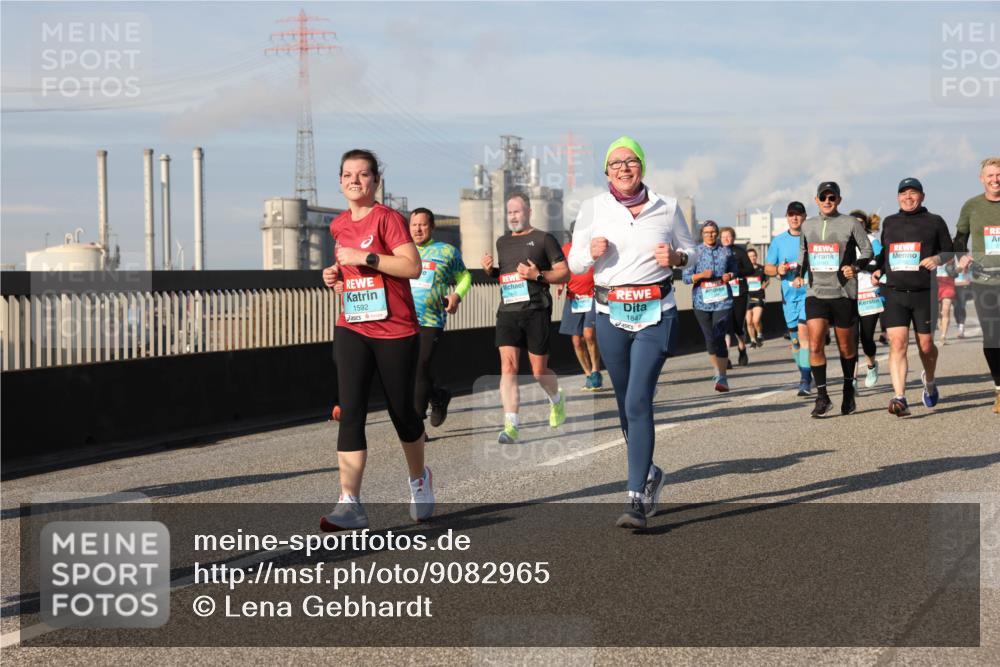 03.10.2025 - Köhlbrandbrückenlauf Lena Gebhardt http://msf.ph/oto/9082965 03.10.2025 10:04:44 Position 2 1592, 1847 meine-sportfotos.de