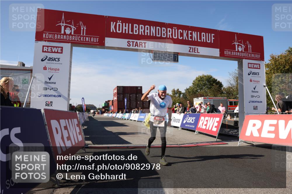 03.10.2025 - Köhlbrandbrückenlauf Lena Gebhardt http://msf.ph/oto/9082978 03.10.2025 13:49:27 Ziel 5736, 6102 meine-sportfotos.de
