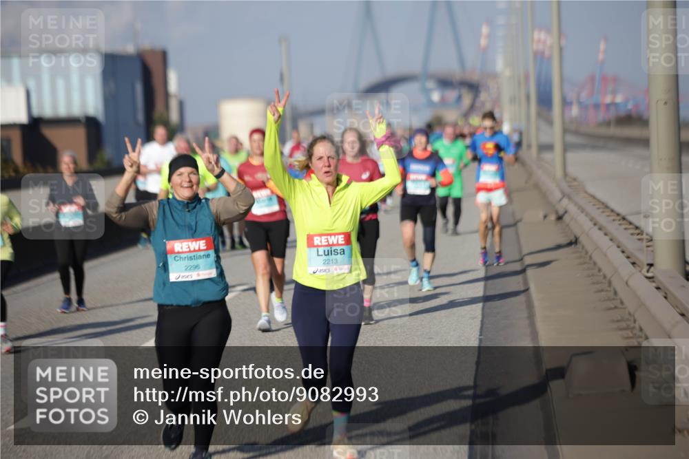 03.10.2025 - Köhlbrandbrückenlauf Jannik Wohlers http://msf.ph/oto/9082993 03.10.2025 10:05:55 Position 3 2296, 2213 meine-sportfotos.de