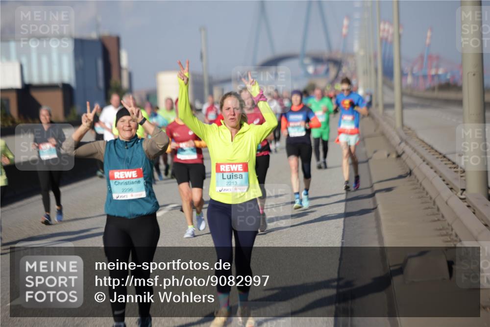 03.10.2025 - Köhlbrandbrückenlauf Jannik Wohlers http://msf.ph/oto/9082997 03.10.2025 10:05:55 Position 3 2296, 2213 meine-sportfotos.de