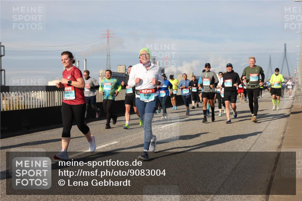 03.10.2025 - Köhlbrandbrückenlauf Lena Gebhardt http://msf.ph/oto/9083004 03.10.2025 10:04:45 Position 2 1592, 1847 meine-sportfotos.de