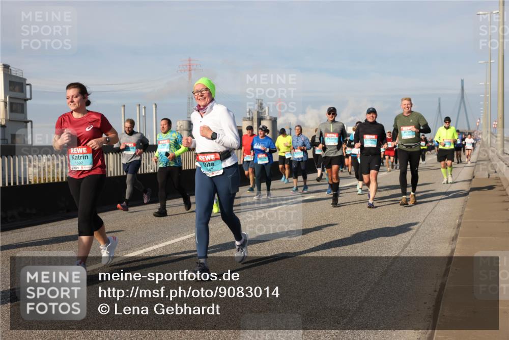 03.10.2025 - Köhlbrandbrückenlauf Lena Gebhardt http://msf.ph/oto/9083014 03.10.2025 10:04:45 Position 2 1592, 47 meine-sportfotos.de