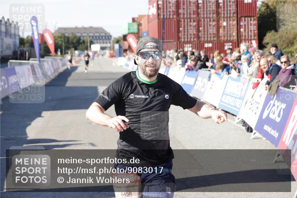 03.10.2025 - Köhlbrandbrückenlauf Jannik Wohlers http://msf.ph/oto/9083017 03.10.2025 12:51:29 Ziel 6047, 6458 meine-sportfotos.de