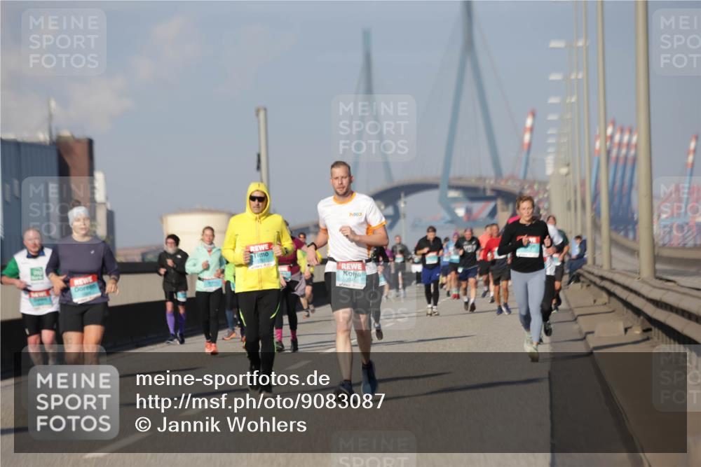 03.10.2025 - Köhlbrandbrückenlauf Jannik Wohlers http://msf.ph/oto/9083087 03.10.2025 09:55:31 Position 3 3345 meine-sportfotos.de