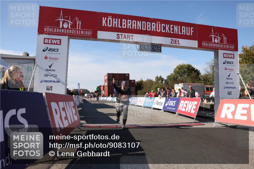 03.10.2025 - Köhlbrandbrückenlauf Lena Gebhardt http://msf.ph/oto/9083107 03.10.2025 13:49:42 Ziel 6123 meine-sportfotos.de
